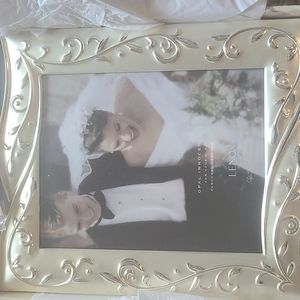 Lenox, 8 x 10 Frame